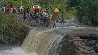 Jalur Vital Terputus Banjir Bandang Lenyapkan Akses 10 Desa Di Tana Wawo Sikka