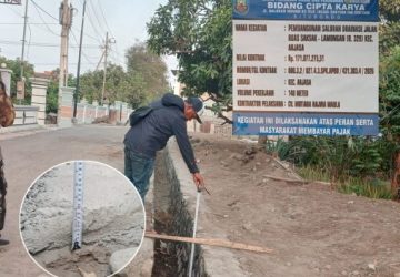 Diduga Tak Sesuai Spesifikasi Teknis, Proyek Saluran Drainase Jalan Ruas Sak-Sak – Lamongan Jadi Sorotan
